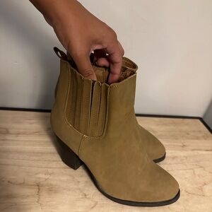 Cream boots/booties